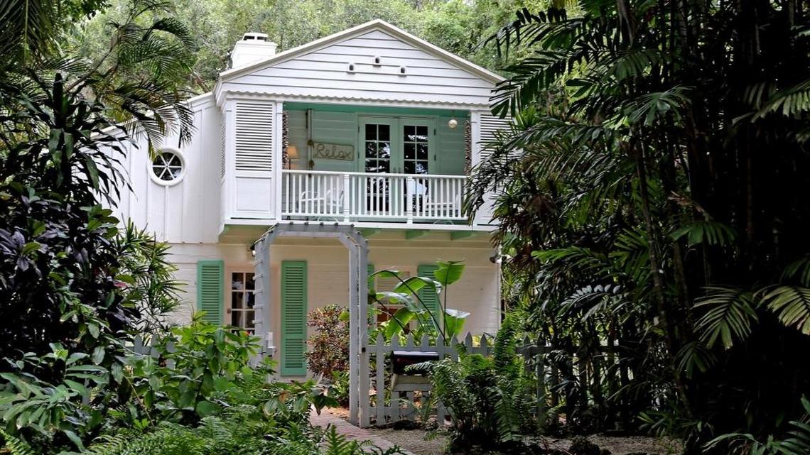 On Avocado Avenue in Coconut Grove, the treasured jungle-like ambiance of the historic village is giving way to modernist houses with little landscaping.