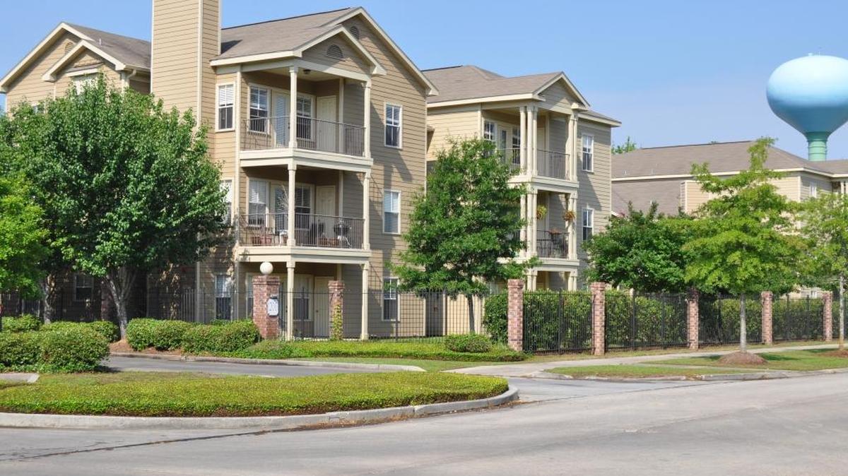 The apartment complex in Mandeville, Louisiana that sold for $25.75 million.