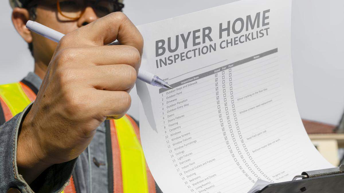 Inspections aren’t just a formality. Here’s how Miami buyers can use the inspection period to protect themselves and negotiate wisely.
