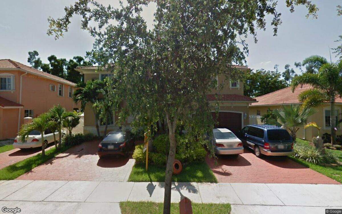 House on 17400 block of Northwest 91st Court