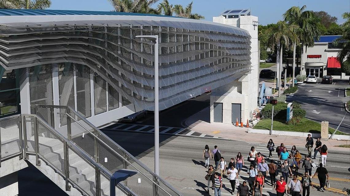 The University Metrorail Station pedestrian bridge across South Dixie Highway was far simpler than the doomed FIU project.