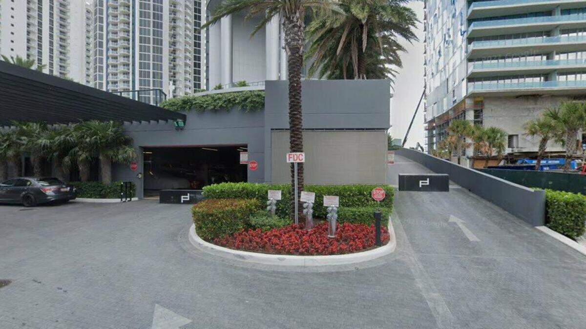 House on Collins Avenue