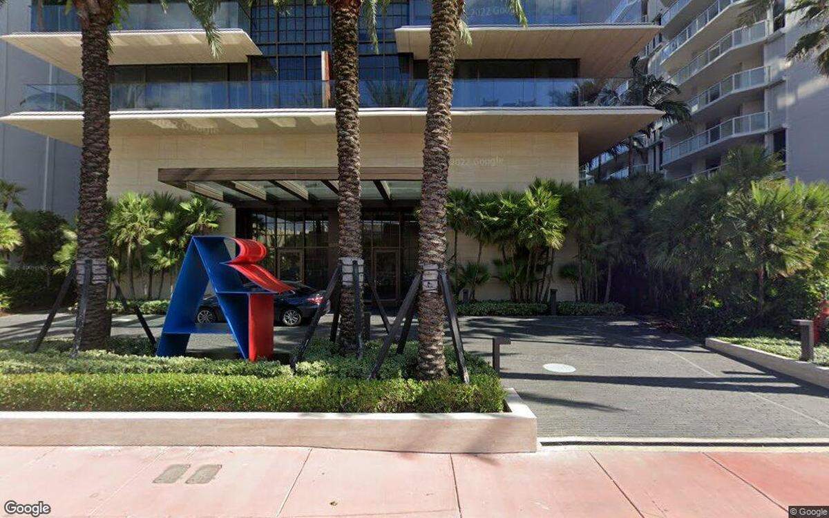 Apartment building on first block of South Pointe Drive