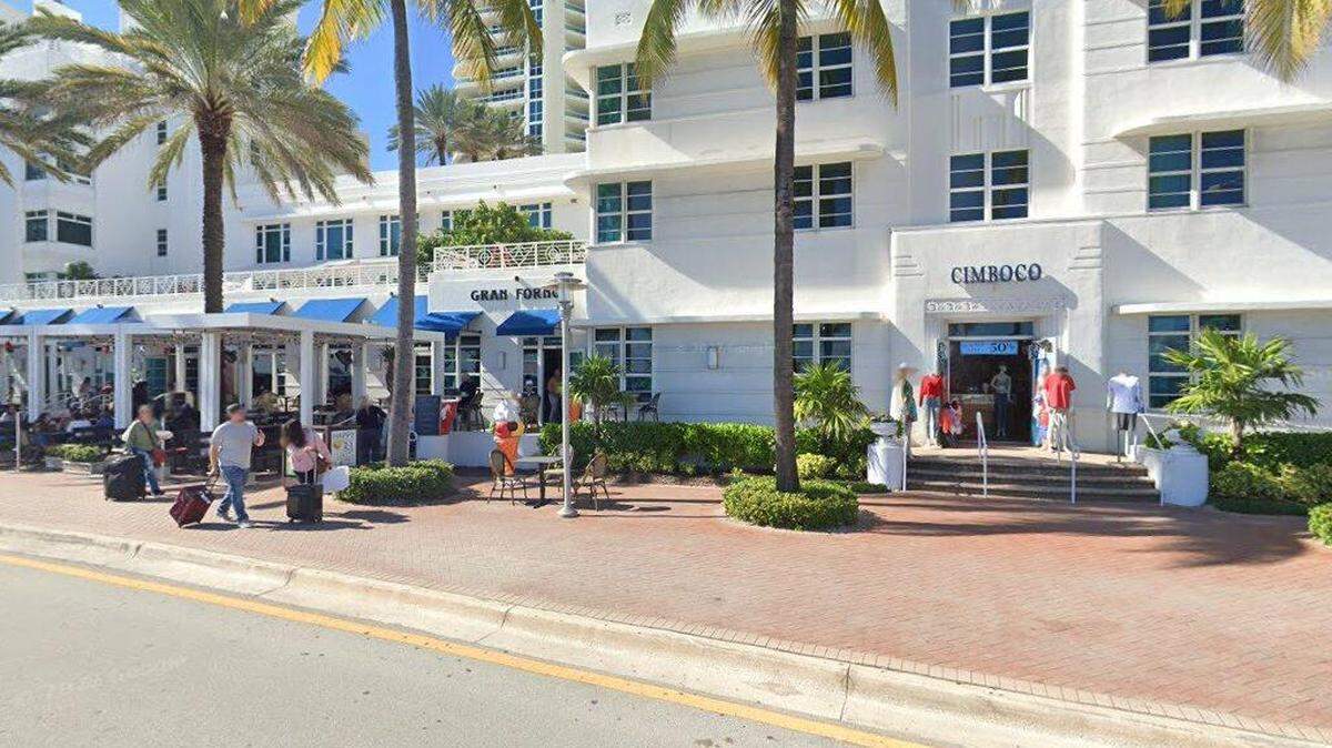 Apartment building on 100 block of South Fort Lauderdale Beach Boulevard