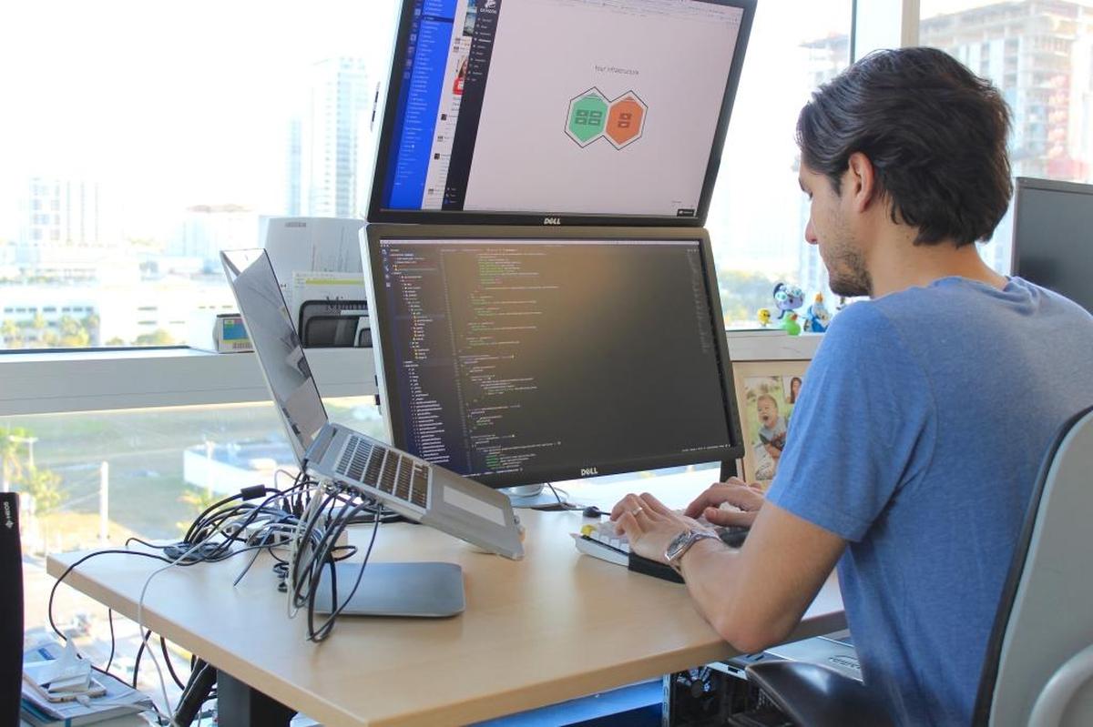 With his company Blubeta rapidly expanding, Antonio Mañueco has created what is now one of the most active Slack communities in South Florida, Wynwood Tech.