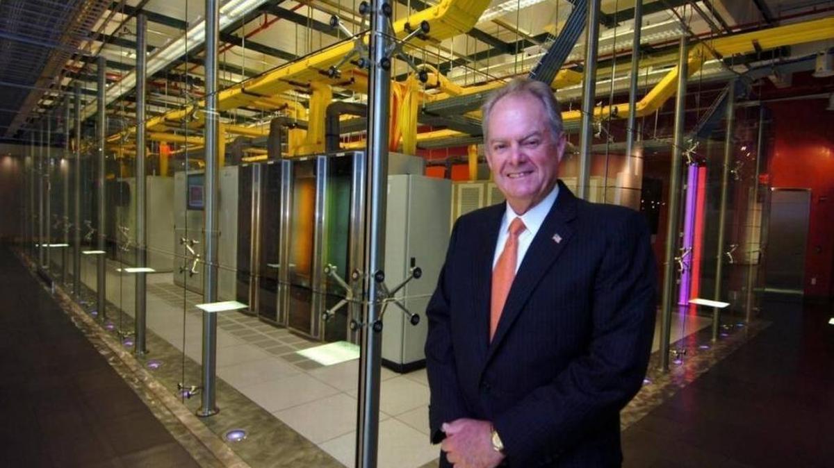 Manny Medina, then CEO of Terremark Worldwide, poses at its building in 2011.