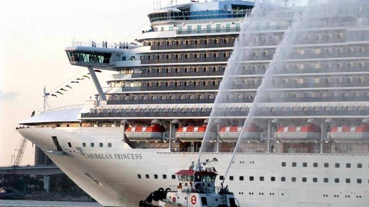 The Caribbean Princess arrives at Port Everglades to begin its service in the Caribbean in 2004.