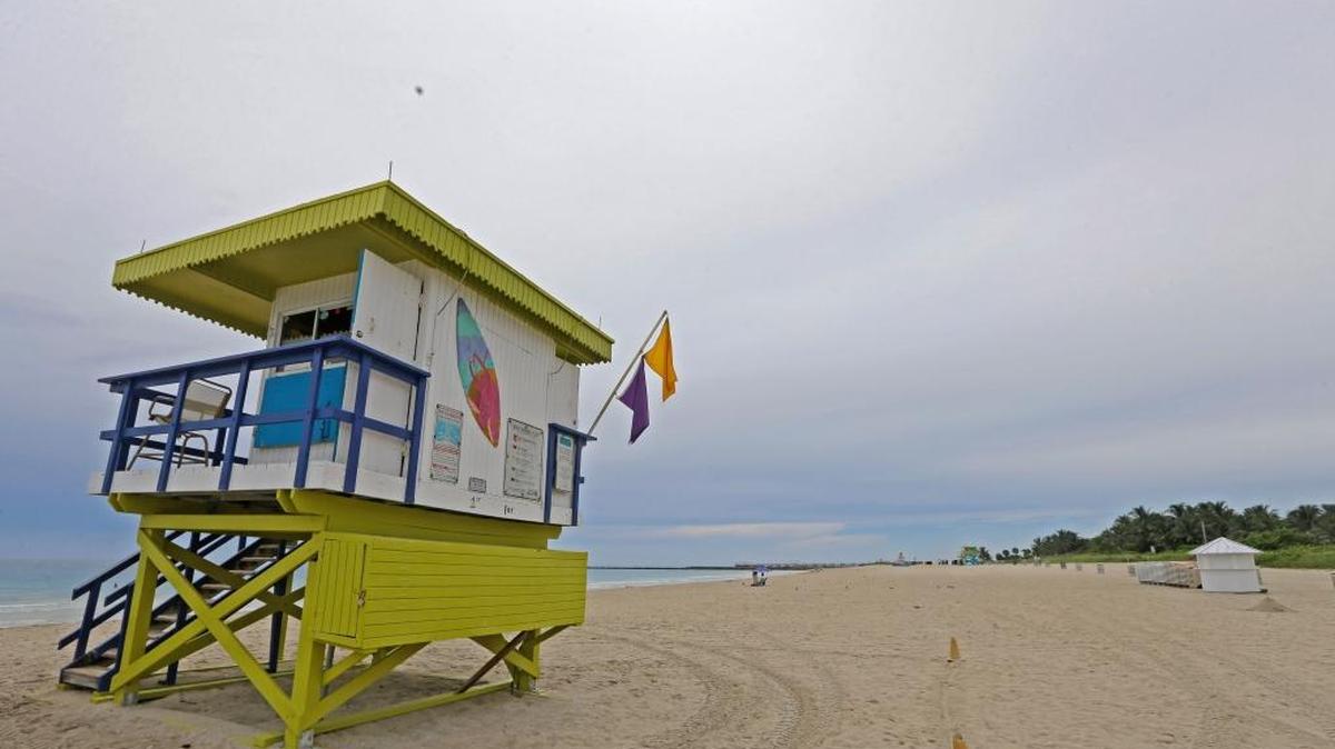 
A life guard station displayed warning flags Aug. 27 in South Beach. Forecasters weren’t sure if Tropical Storm Erika would make it to South Florida at that point; it never did.
