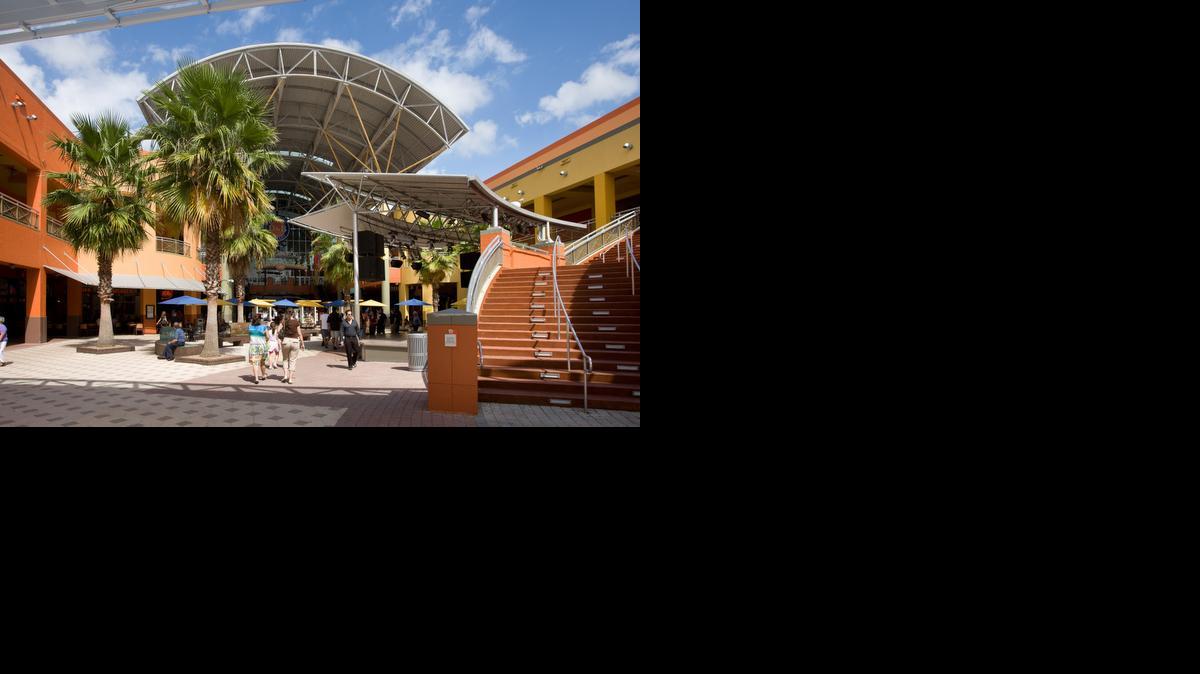 
Dolphin Mall
