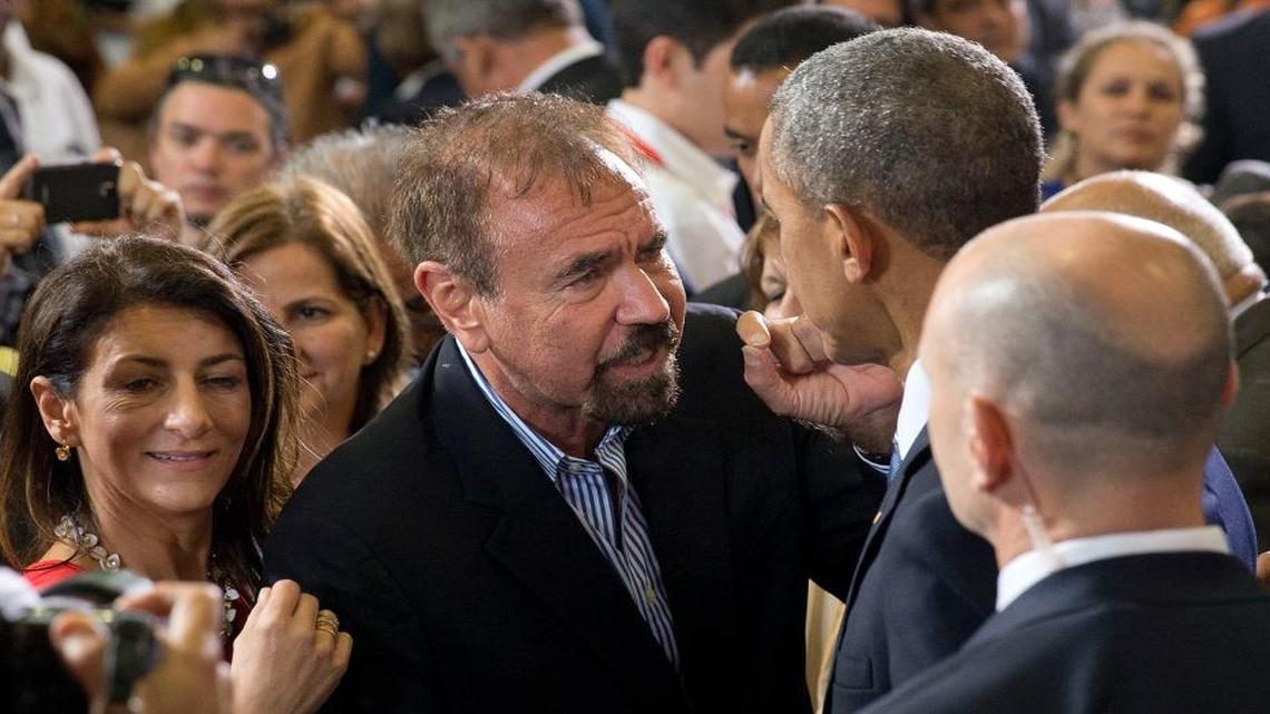 Miami billionaire Jorge Perez, center, talks with President Barack Obama, right, at an event on entrepreneurships and opportunity for Cuban people at La Cerveceria, Monday, March 21, 2016, in Havana, Cuba.