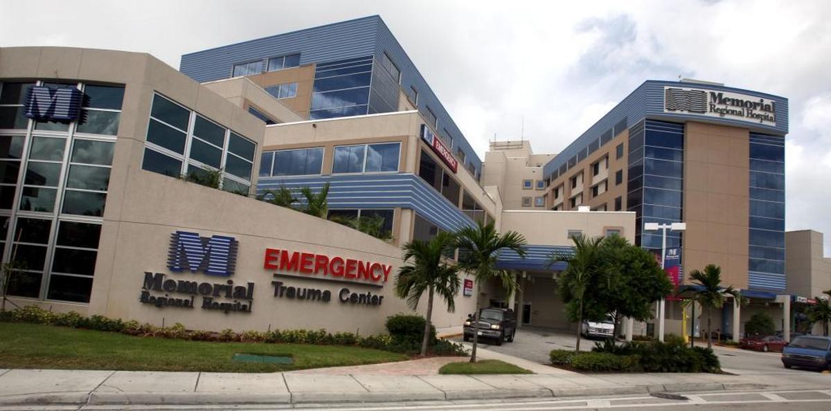 Memorial Healthcare System, el hospital público del condado de Broward al sur de la Interestatal 595, perderá alrededor de $20 millones en 2022 después de que los legisladores de Florida recortaran un fondo para ayudar a los hospitales que tratan a un gran número de pacientes de Medicaid.