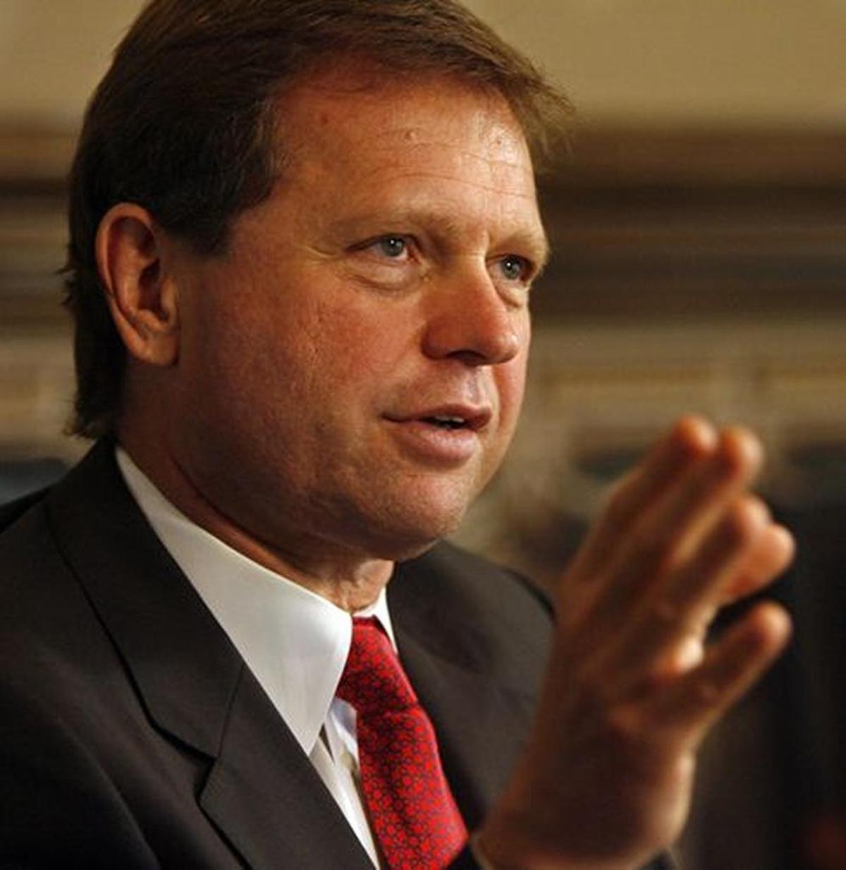 Wil Florin, a Tampa-area trial attorney, hired Dr. Richard Dellerson as an expert witness for medical malpractice cases. In June, a Pinellas County Circuit judge found that Dellerson was unqualified to act as an expert witness and dismissed a malpractice case against an emergency room doctor. Florin said he plans to appeal the judge’s order.