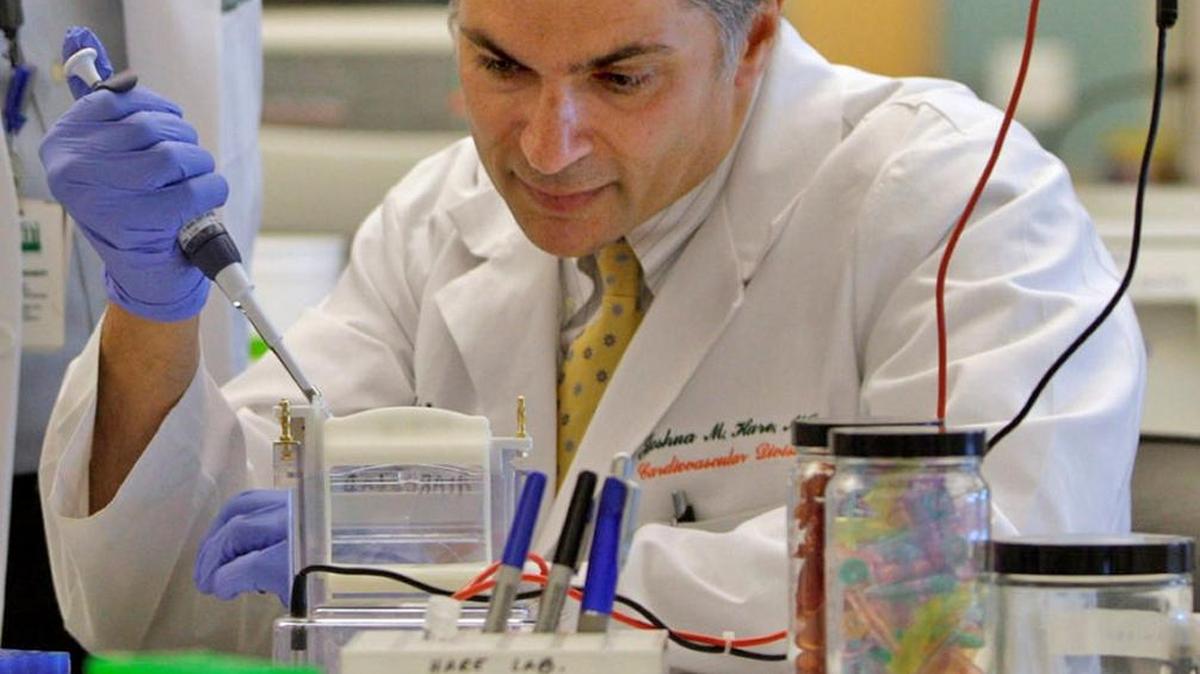 Dr. Joshua Hare, director of the University of Miami’s Interdisciplinary Stem Cell Institute, conducts research in the lab at the UM Miller School of Medicine. Hare recently co-authored a study published in the Journals of Gerontology that found stem cell infusion therapy helped to improve lung function and physical ability in frail elderly patients.