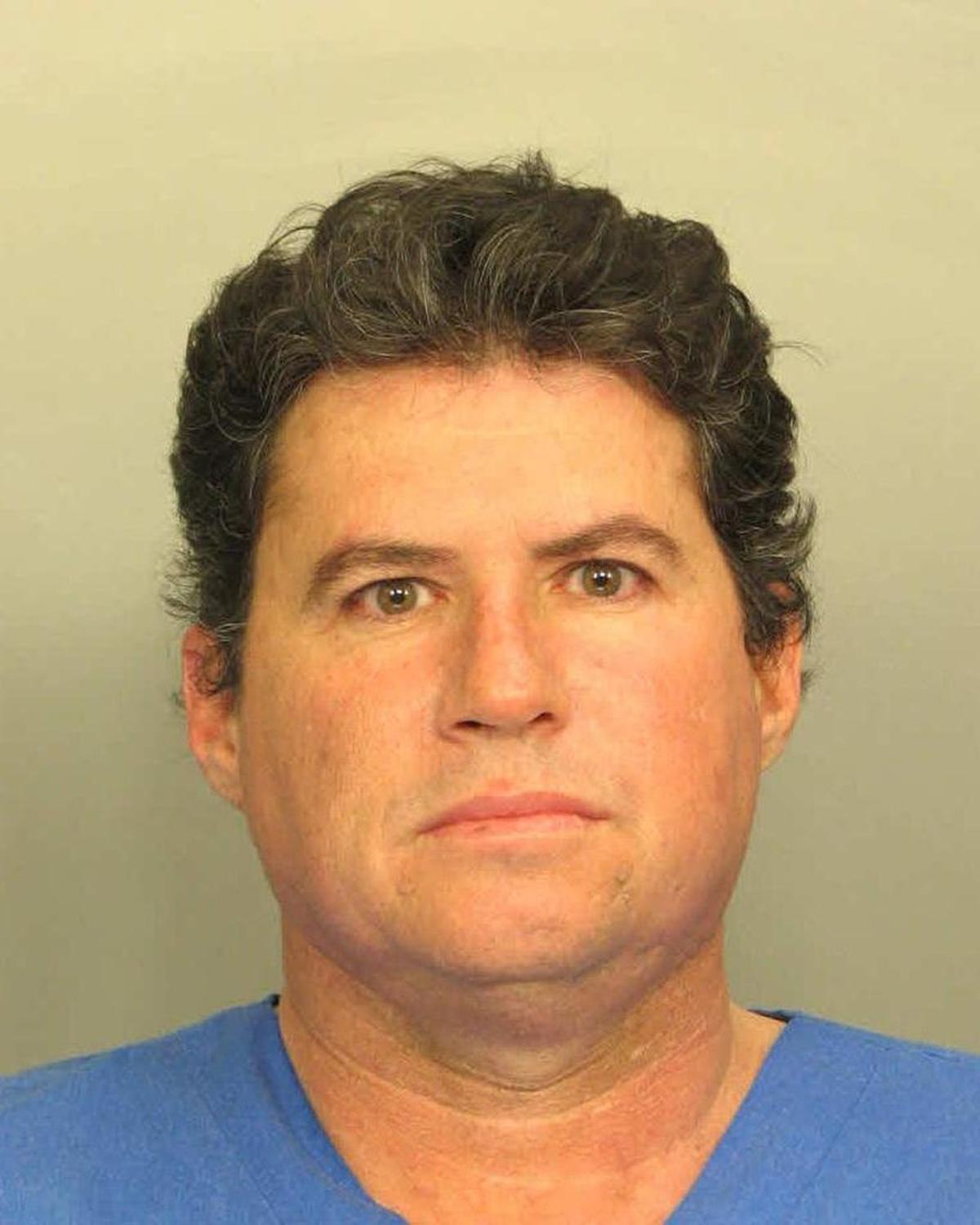 Dr. Ismael Labrador owned the former Vanity Cosmetic Surgery and Eres Plastic Surgery clinics, which were located at the same address as the Jolie Surgery Center at 8504 SW Eighth St., where a 40-year-old mother of two from Louisiana underwent a medical procedure on Dec. 14. The woman, Kizzy London, had cardiac arrest during the procedure, said Dr. Arnaldo Valls, who performed the surgery. London was taken to Kendall Regional Medical Center, where she was pronounced dead.