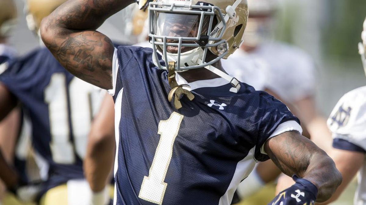 Former Notre Dame running back and University of Alabama at Birmingham signee Greg Bryant was shot and killed in Palm Beach County on Saturday morning.