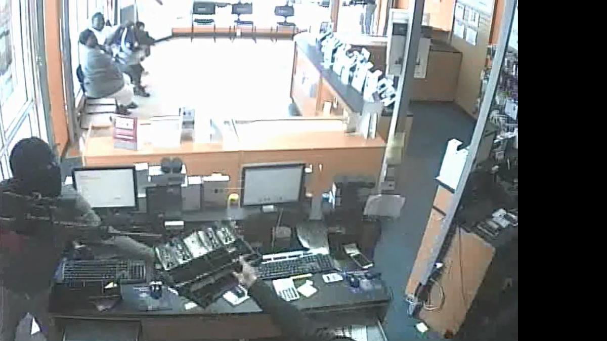 
Detectives are looking for the men featured in this surveillance footage, who robbed a Metro PCS store in Pembroke Park at gunpoint.
