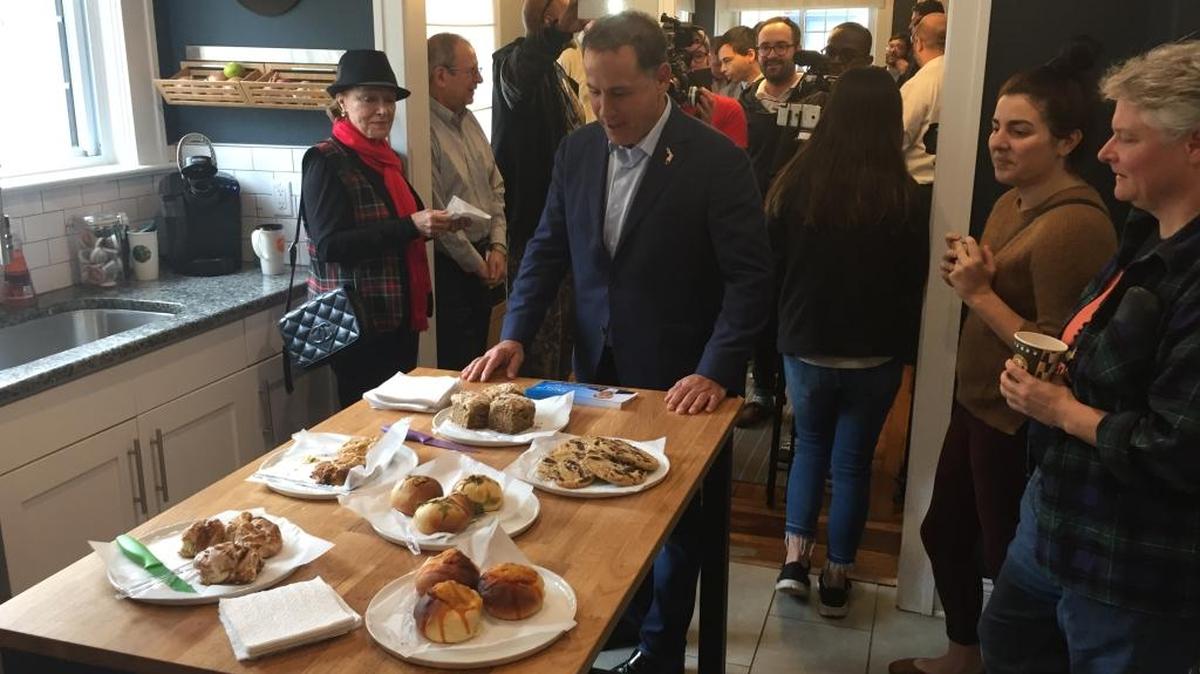 Former Miami Beach Mayor and gubernatorial candidate Philip Levine visited Tiffany Parisi’s Jacksonville home Wednesday during a statewide bus tour. Levine is an Airbnb critic, and Parisi rents a converted garage on the property on Airbnb on occasion.