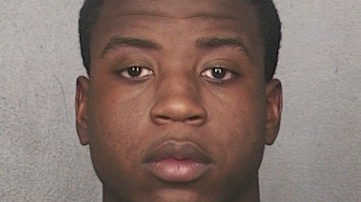 Dayonte Resiles now faces over 70 counts of crimes related to six second-degree felonies, one capital murder charge and last July’s escape from the Broward County Courthouse.
