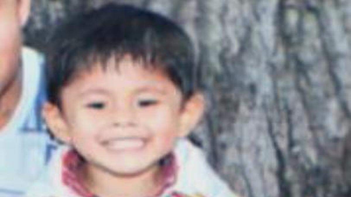 
The Hollywood Police Department is requesting the public’s assistance with locating a missing 3-year-old boy named Ahziya Osceola, who was last seen Thursday morning, March 19, 2015, in his father’s home in the 5400 block of Johnson Street in Hollywood. The child was last seen wearing a Florida State University sweatshirt and burgundy sweatpants.
