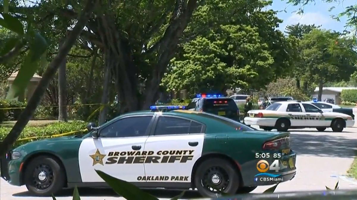 The Broward Sheriff’s Office is investigating the death of a 2-year-old girl in Oakland Park Wednesday afternoon.