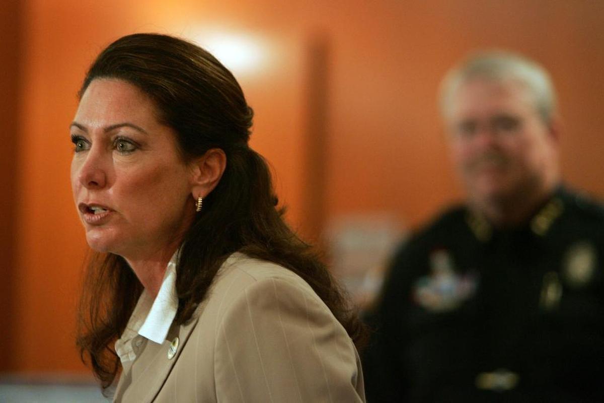 Hallandale Beach Mayor Joy Cooper speaks during a 2007 press conference to announce an investigation into financial kickbacks between former members of a condo board and contractors.
