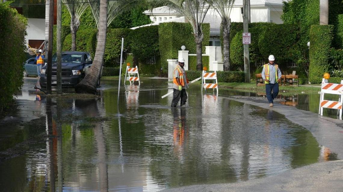 King tide effects at Alton Road and North Bay Road on Oct. 27. Locals reported flooding even away from the beach.