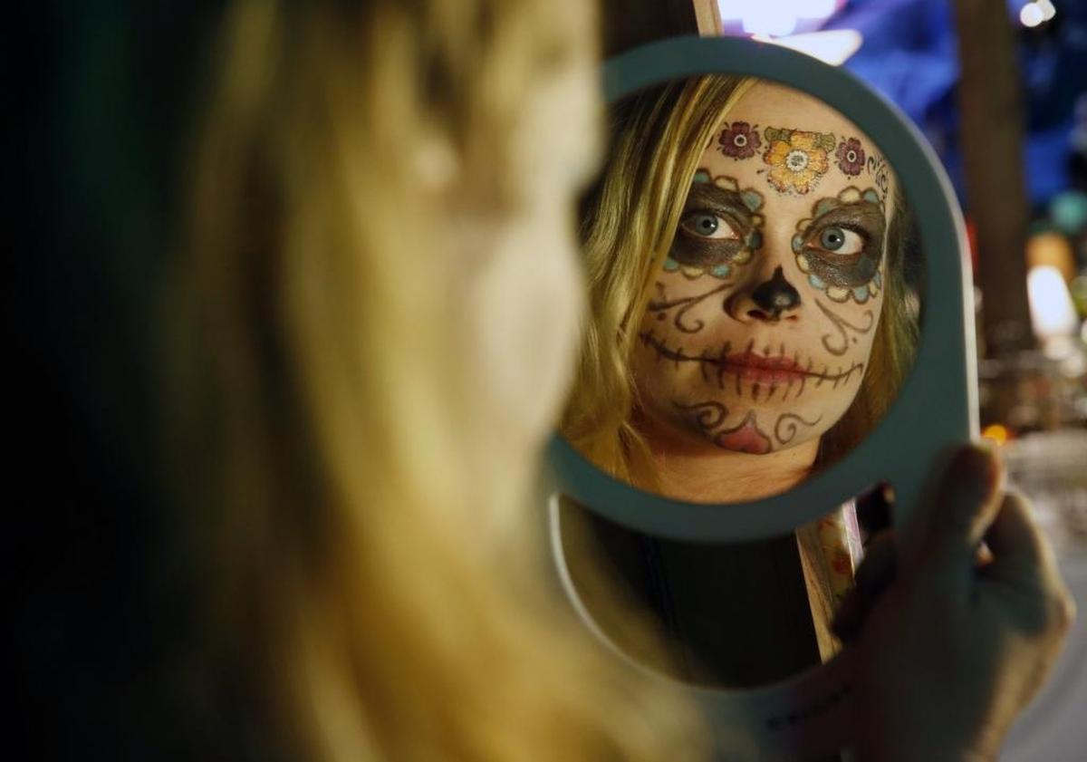 Sugar skull makeup at Florida Day of the Dead festival in 2014