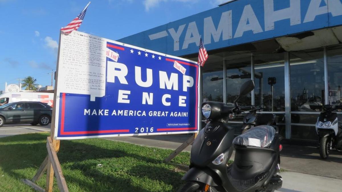 For a brief time this week, Alvin Crockett posted an angry handwritten letter to a political critic on the Trump campaign sign he put outside his scooter shop at 2222 N. Roosevelt Blvd.