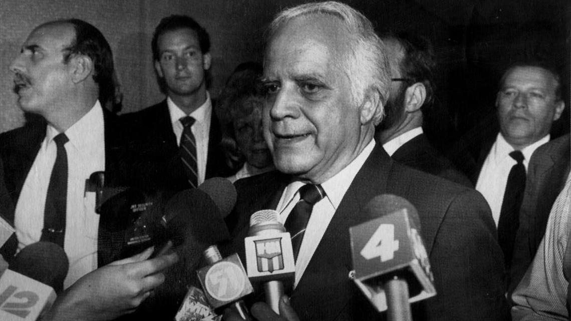 Broward Sheriff Nick Navarro speaks to reporters in 1989.