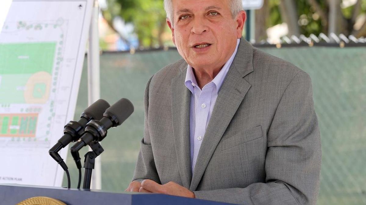 Miami Mayor Tomás Regalado