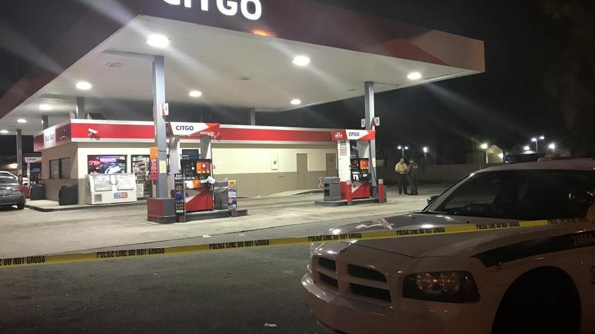 The shooting of a 16-year-old boy happened at this Citgo station on Northwest 103rd Street and 12th Avenue on Thursday evening, Dec. 21, 2017.