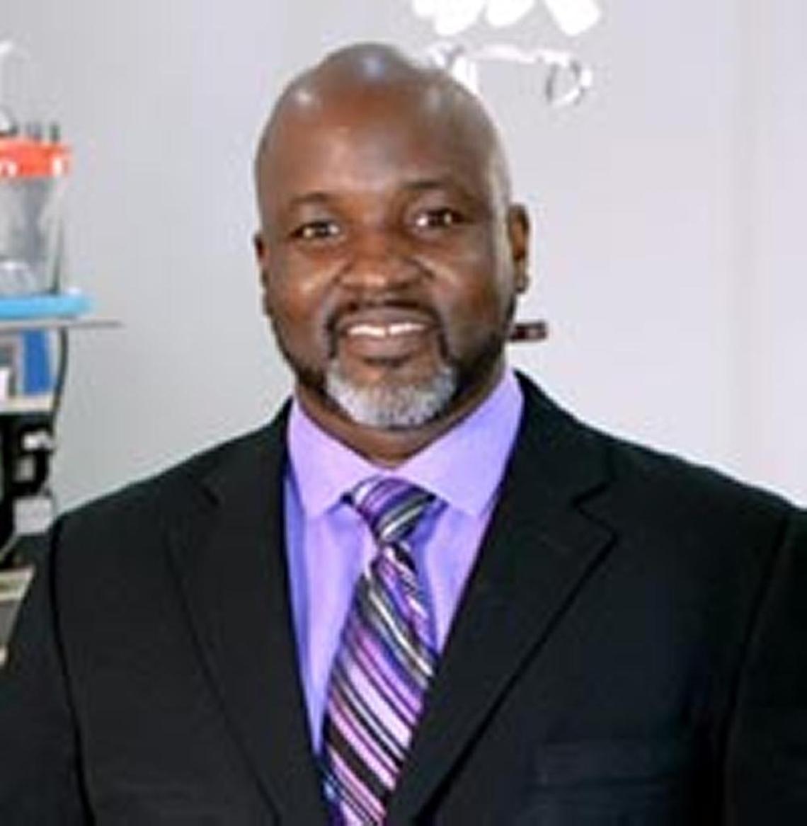 Osakatukei “Osak” Omulepu, 44, is a Miami doctor accused of seriously injuring four patients in May 2015 during lipsuction and fat transfer procedures. Though Florida health officials have tried three times to limit or revoke Omulepu’s license, he continued to practice without restrictions. On Monday, a Florida appeals court ordered that Omulepu stop peforming plastic surgery until his appeal is concluded.