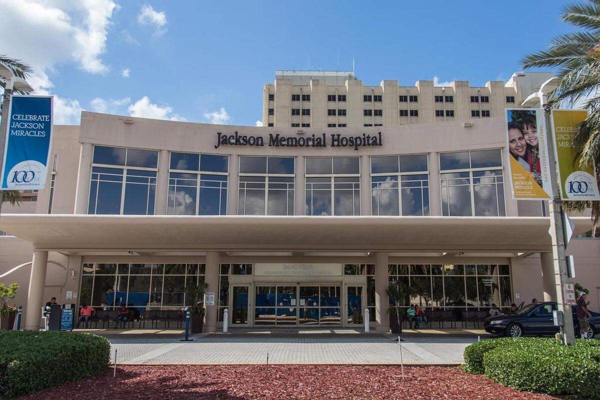 Jackson Memorial Hospital commemorated its 100th anniversary on June 25 with a celebration attended by doctors Dazelle and George Simpson, the hospital's first black pediatrician and surgeon, respectively.