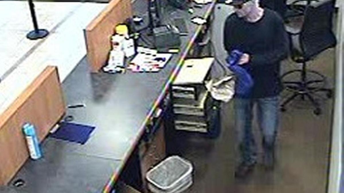 Saturday’s bank robber at an Aventura Chase Bank.