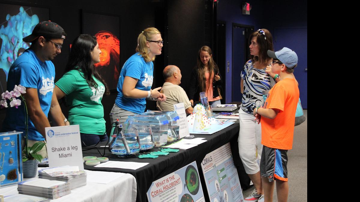
Ellen Down, 23, a student from Florida International University, talks about coral reefs and sea anemones in their natural habitat. 
