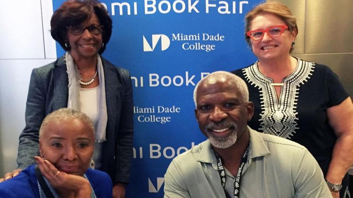 B. Smith, seated, Nora Matelis, Dan Gasby and Dr. Margaret Pericak-Vance at the 2016 Miami Dade College’s Miami Book Fair.