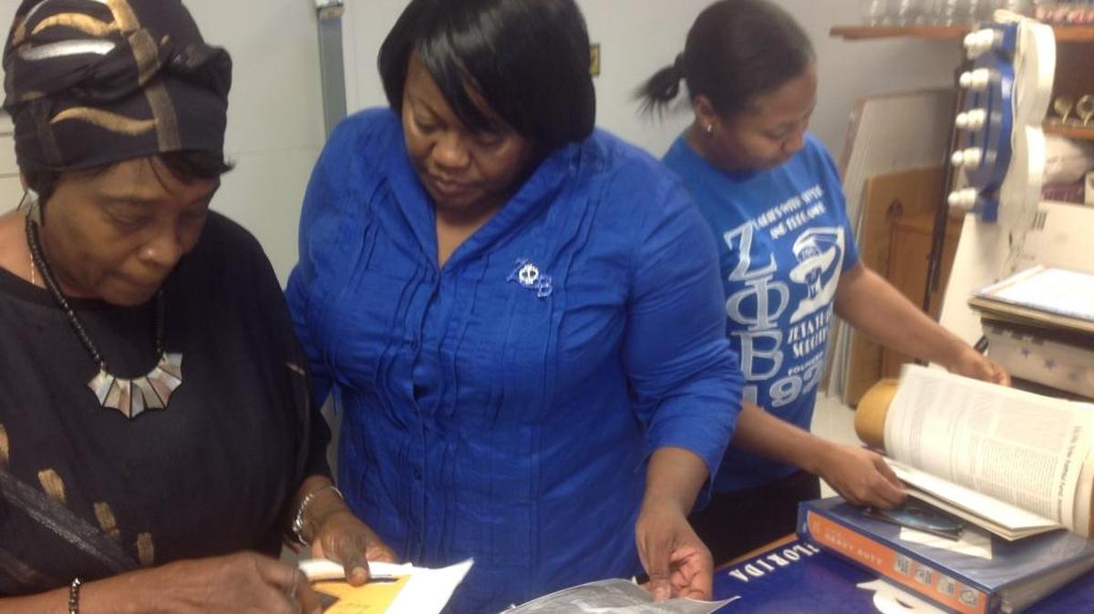 From left, committee preparing for “Journey Through Decades” reception Sorors Lillie F. Harris, Arleace Carrion and Darlene T. Sparks.