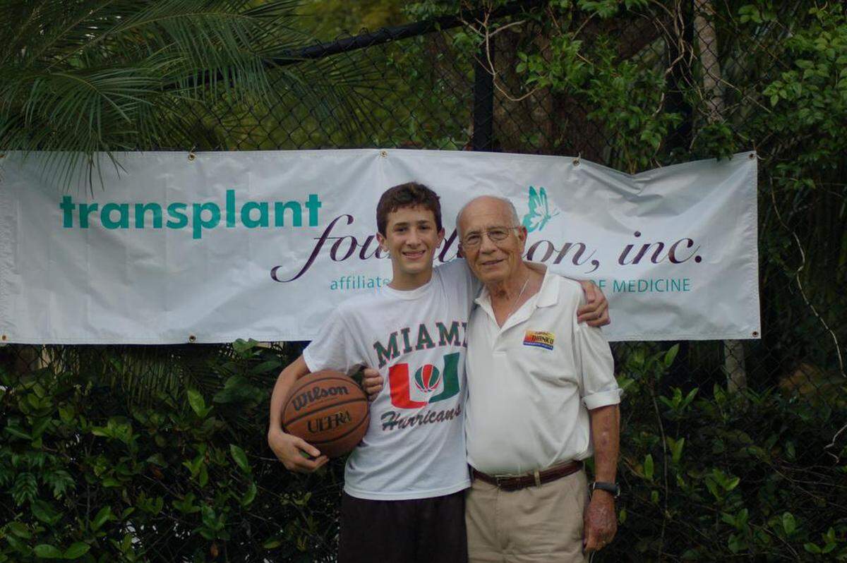 In 2007, Jordan Rosen and his grandfather, Irving Zambrofsky, a kidney transplant recipient, celebrated the success of the first Miracle Games. In two years, Jordan raised over $11,000 for the Transplant Foundation.