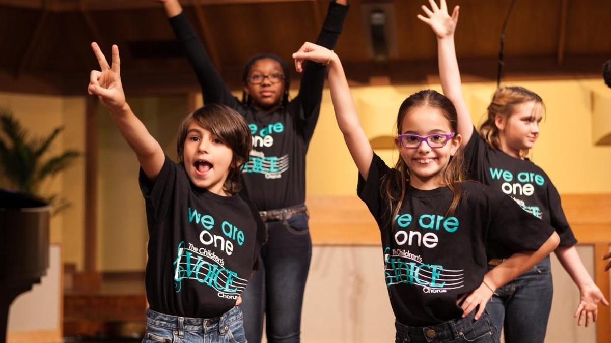 
The Children’s Voice Chorus recently put on a Broadway show. Getting into the act: Efe Fiallo, Chanda Richardson, Maria Pimenta, Victoria Middagh.
