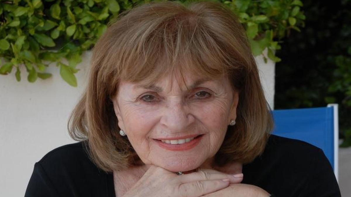Miriam Klein Kassenoff was awarded a Tikkun Olam Award for her work educating teachers about the Holocaust.