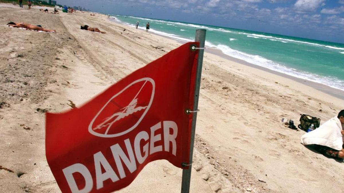 
Flags like this one will be will be waving on South Florida beaches as riptides plague the waters on Monday.
