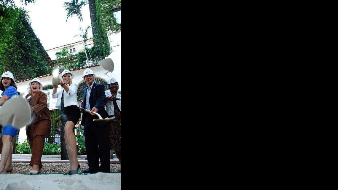 
Taken June 18, 2009, The Miami Woman's Club announced it was embarking on a $12 million restoration of the historic 1926 Miami landmark clubhouse. Progress has stalled. Kathleen Murphy, left, Linda Joseph, Noreen Timoney, president of the Miami Woman's Club; Commissioner Joe Sanchez, and Bea Hines, far right.

