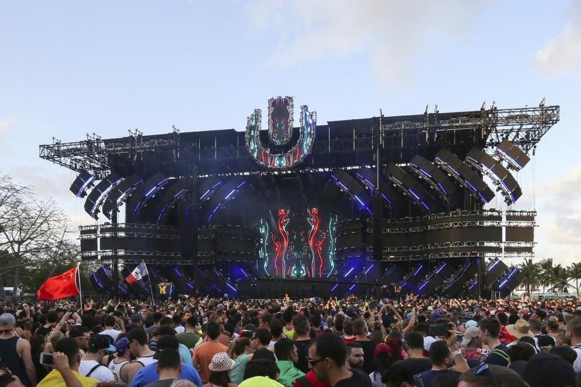 Guests attend the main stage of the Ultra Music Festival in Bayfront Park on March 24, 2017.