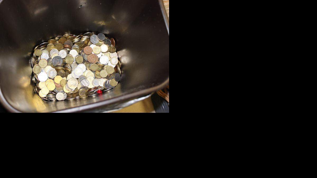 
A 2006 Ford parked in an American Airlines employee parking lot at John F. Kennedy International Airport in New York attracted the attention of the Port Authority Police Department after the rear of the car began to sag from the weight of 700 pounds in foreign coins stolen from UNICEF donations, according to a police report.
