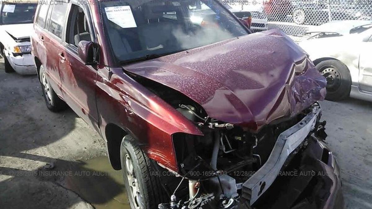 The damaged 2009 Nissan Murano owned by Uber driver Ingrid Parra, who crashed in December in Miami Beach and injured a couple visiting from South Carolina.