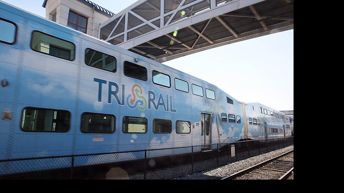 
A Tri-Rail train heads north from the Metrorail transfer station in Hialeah.
