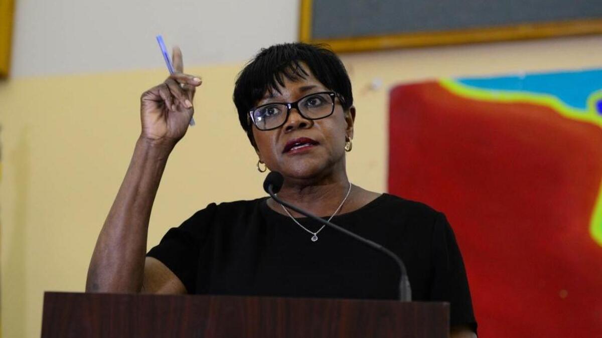 Audrey Edmonson speaks during a community meeting on Miami-Dade’s Mayor Liberty Square redevelopment plan in 2016.