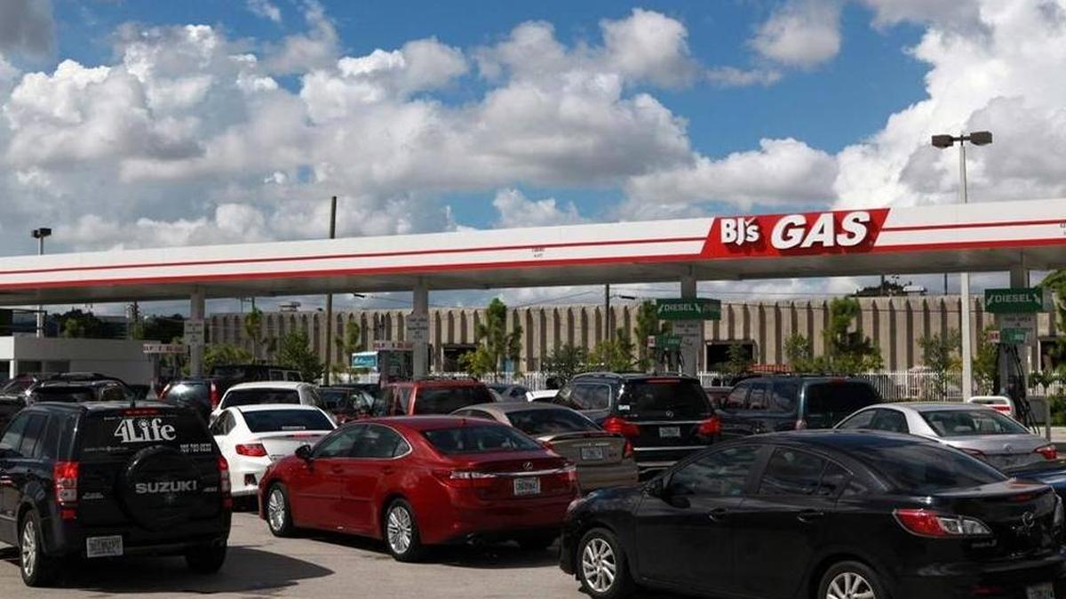 Gas prices are going down, down down. As of last week, they have fallen to levels before Hurricane Harvey’s hit on Gulf Coast refineries in August.