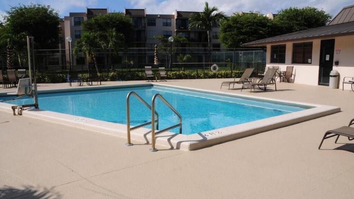 Unit owners battle condo board members for leasing their private pool to YMCA