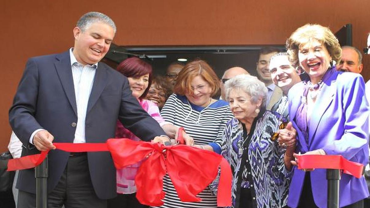 
Miami-Dade County Commissioner Bruno Barreiro and journalist and radio host Martha Flores on Thursday cut a ribbon at the opening of Piñeiro building, an affordable-housing project for senior citizens in Shenandoah.
